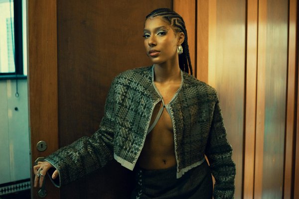 Mastering Wide-Legged Pants: Essential Styling Tips for Trendy UK Fashion Lovers